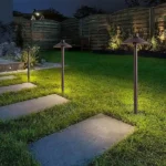 Lámparas de jardín LED Ecolite negras con diseño de estaca y base para exteriores